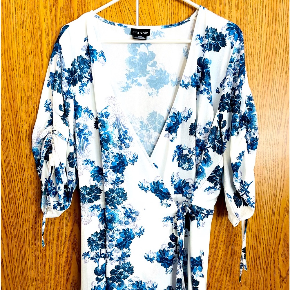 CITY CHIC White Floral Wrap Blouse